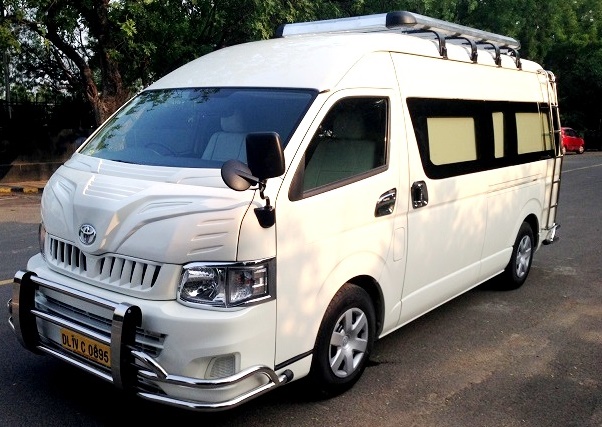 10 Seater Toyota Hiace Van